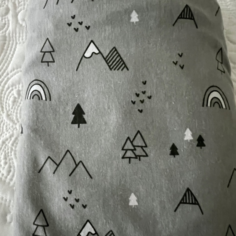 KeaDreams Sweet Dreams Cotton Mountain Forest Crib Sheet - Picture 2 of 4